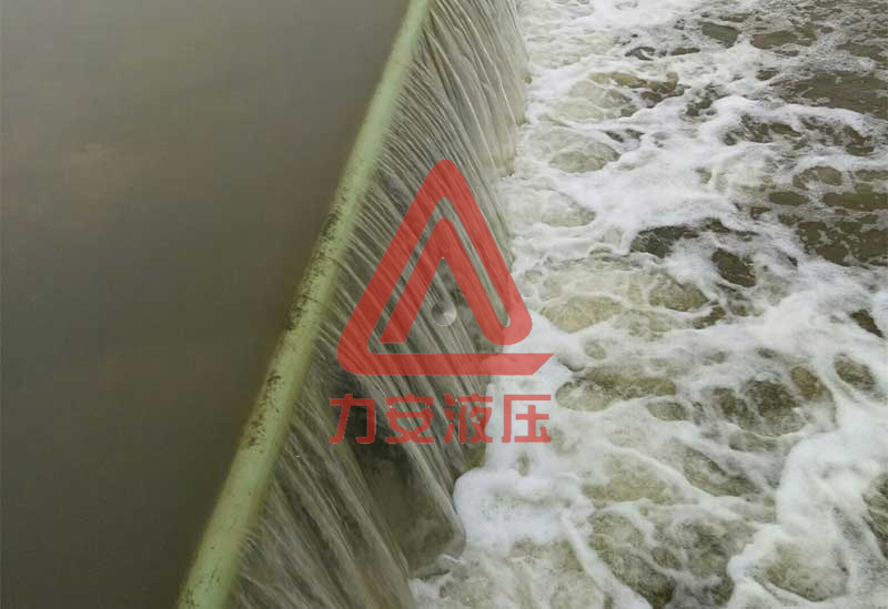 鋼壩、液壓壩